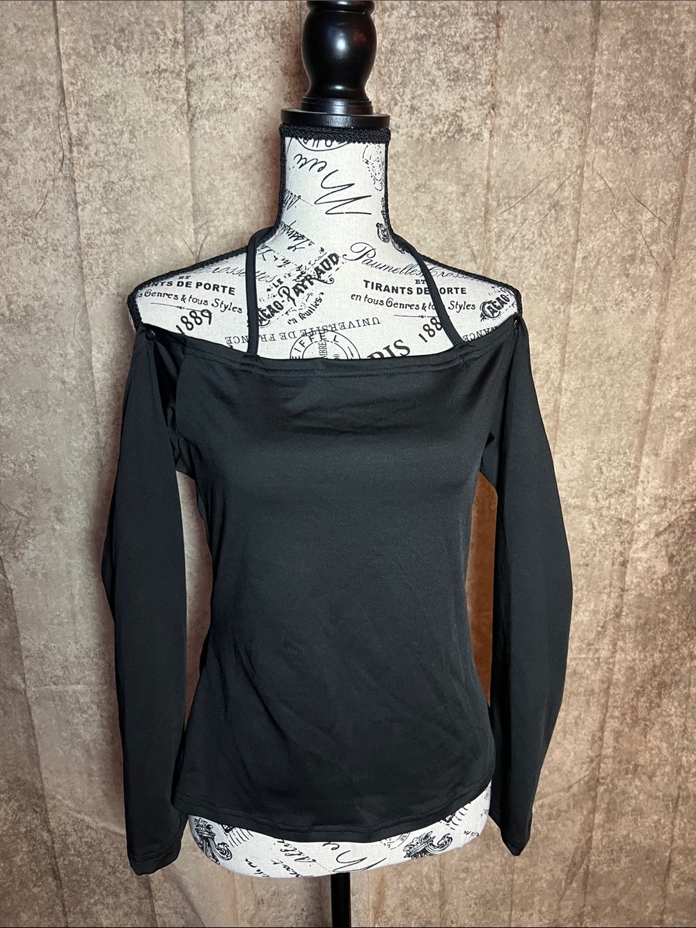 Black Off-Shoulder Long Sleeve Top